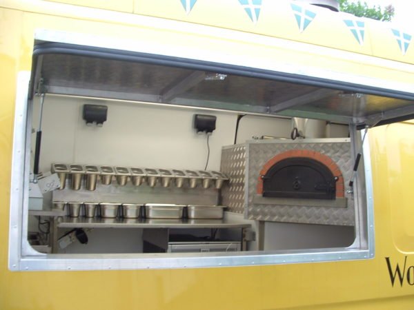 devon woodfired pizzas, mobile catering, wood-fired pizza, wood-fired oven, wood burning oven,