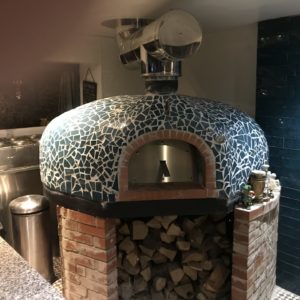 florentinos carmarthen, italian restaurant, pizza oven, wood-fired oven, wood burning oven, wood-fired pizza, commercial pizza oven,