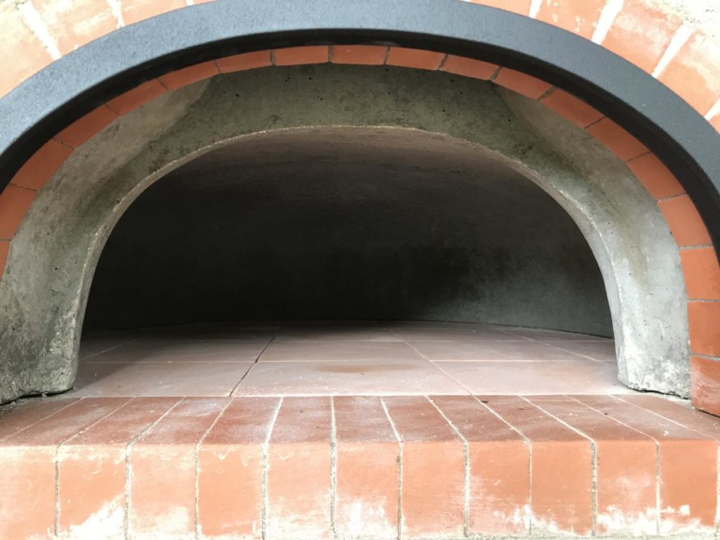 Greek style bread oven,F800, four grand-mere, pizza oven, outdoor oven, turleigh, wiltshire, domestic v commercial pizza ovens, 