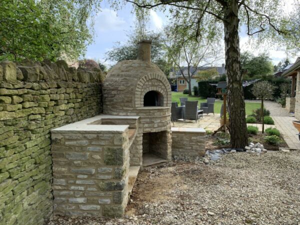 charming outdoor kitchen NN13, outdoor kitchen, wood fired oven, pizza oven, cotswold stone, outdoor cooking, brick oven, Brackley, Northamptonshire,
