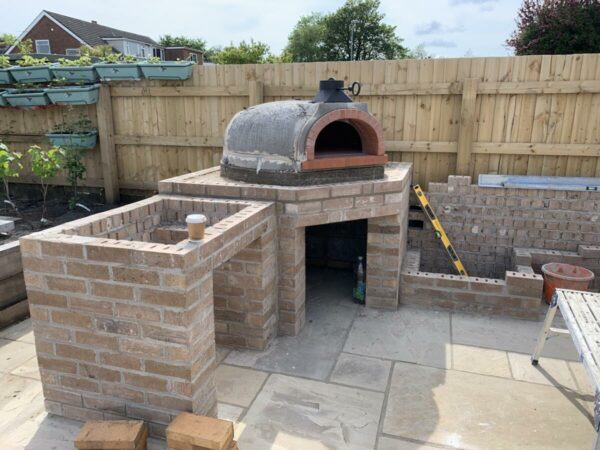 Mumbles dream pizza oven, Solus grill UK, wood fired oven, pizza oven, Mumbles, Swansea, Four Grand-Mere,